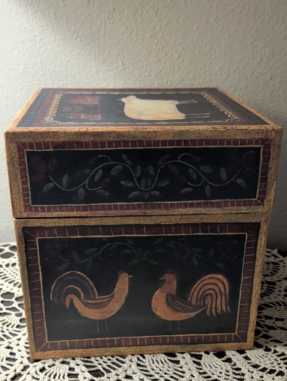 Folk Art Pig Rooster Cow Sheep Barnyard Decorative Storage Box - Bob's Boxes - Picture 4 of 9